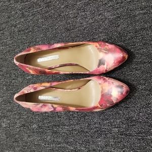 BCBG Women platform heels shoes